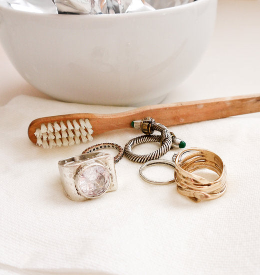 Kaydee’s Guide – How to Clean Stainless Steel Jewelry